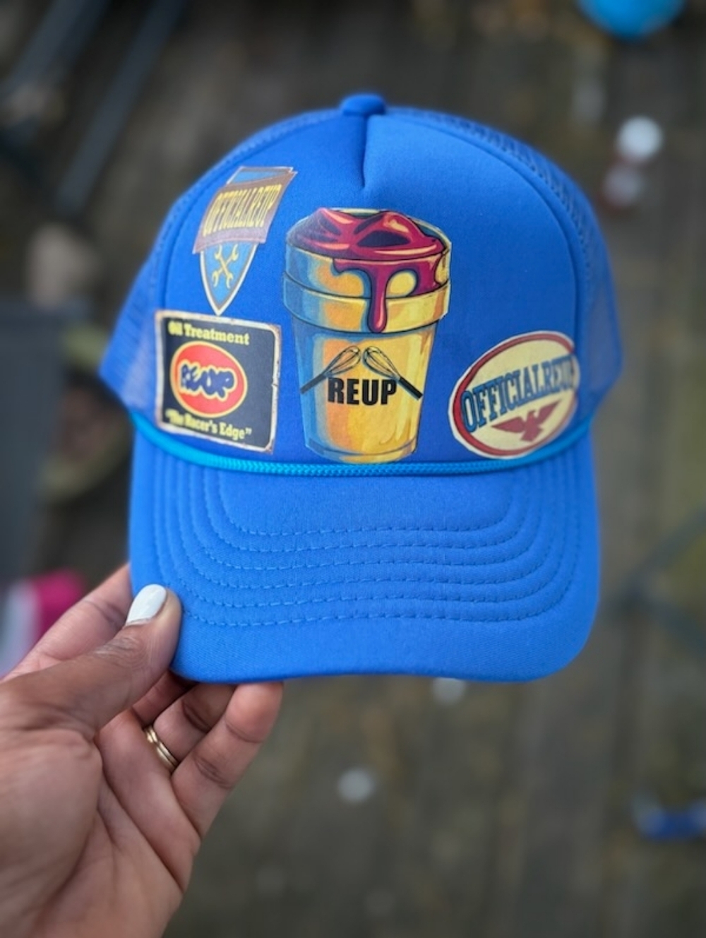 Caps
